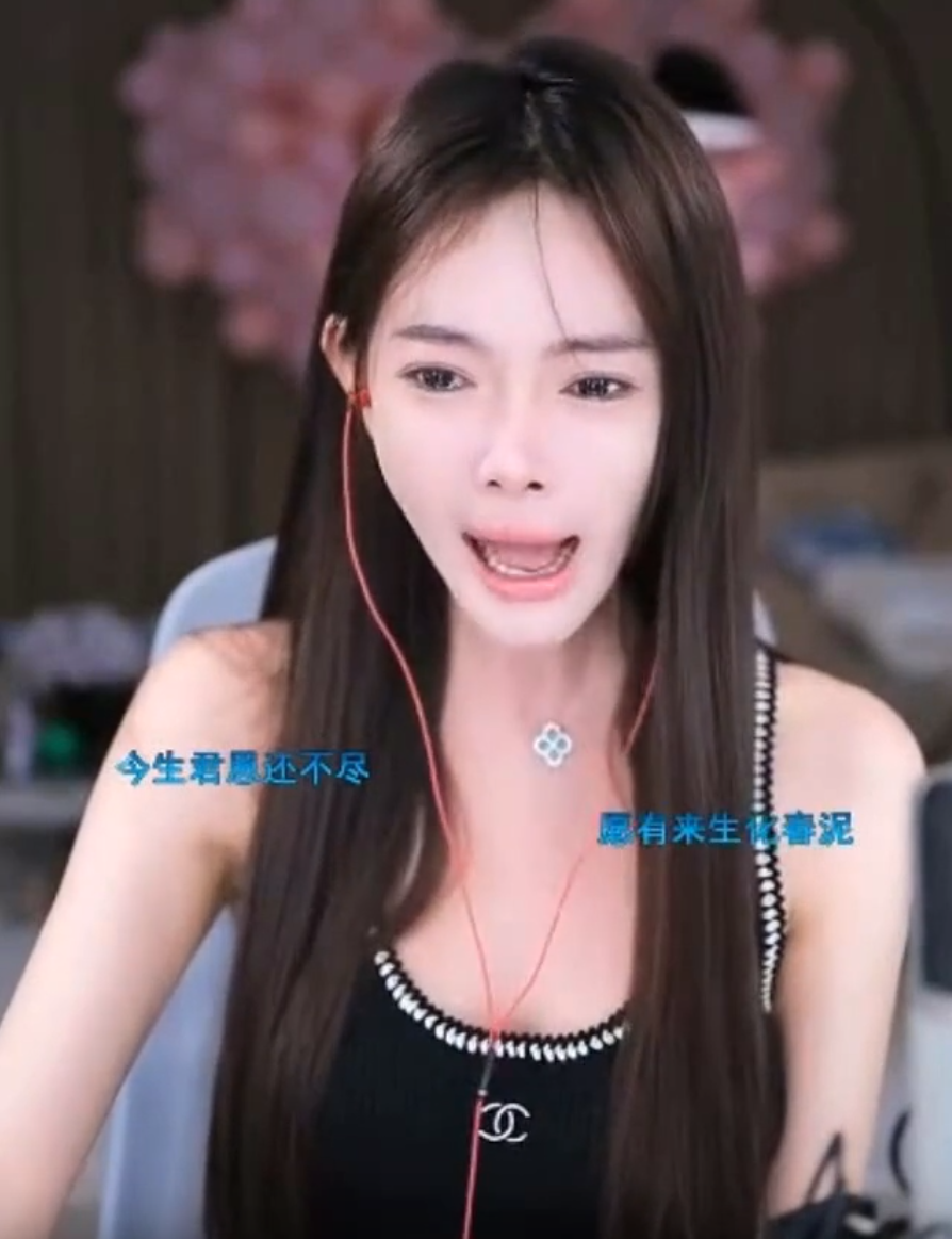 芮甜甜熬夜身体不行了,暴瘦靠吃药增肥,粉丝:找个男友就好了(图2)