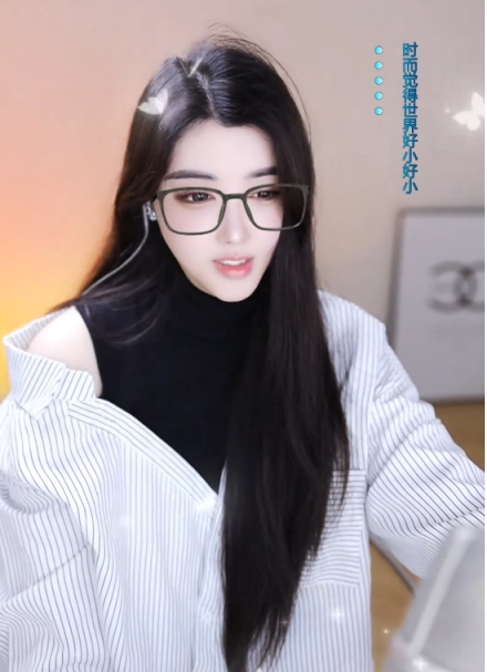 赵梦澈分析蛋蛋找对象的标准，晓夏晒与探戈“哥撒狗粮”聊天记录(图1)