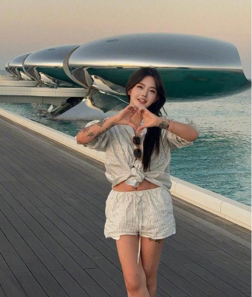 赵梦澈回应与辛巴合同到期：师徒情谊不变！韩安冉回应晒硕士offer(图3)