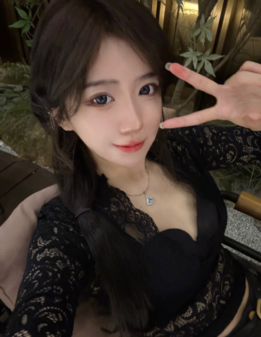 领口太低违规扣分，呆妹儿“威胁”超管，把我逼走了你别后悔！(图5)