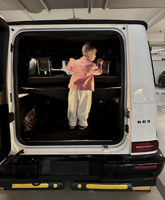 陈静莹全款拿下奔驰大G,离开天佑活得潇洒,回应分手另有内情(图3)