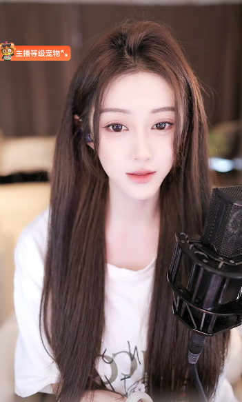 徐梦尧改名爱子谦重归于好,包的越严实越舒服,微凉衣品获好评(图1)