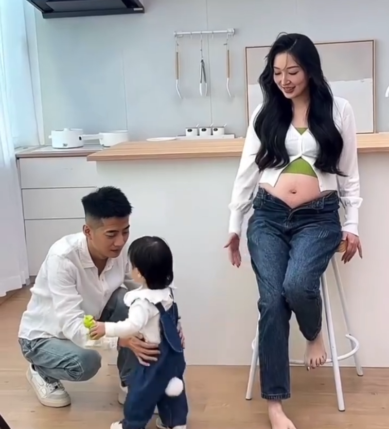 方丈否认6月1号回归,会改变自己沉淀,刘叉叉宣布儿女双全 已经是人生赢家(图6)