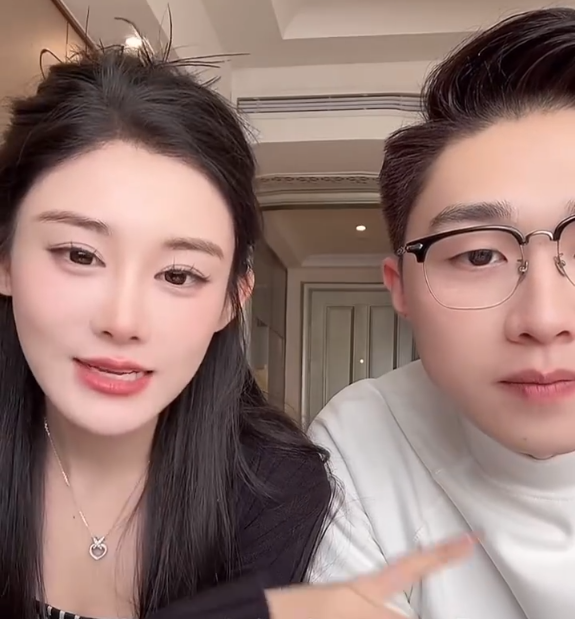 刘刘新男友说喜她的三个点!二子爷:真正让散打崩盘的,是给反诈联盟充钱(图1)