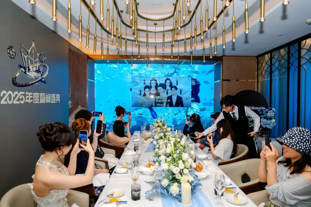 YY年度壕无人性，人均3588奢华午宴，美人鱼作陪，10w名酒随便喝(图4)