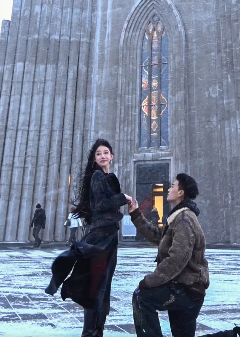 网薛小婉“逼婚”拍婚纱照,任权忙于事业,回应结婚规划:先挣钱(图1)