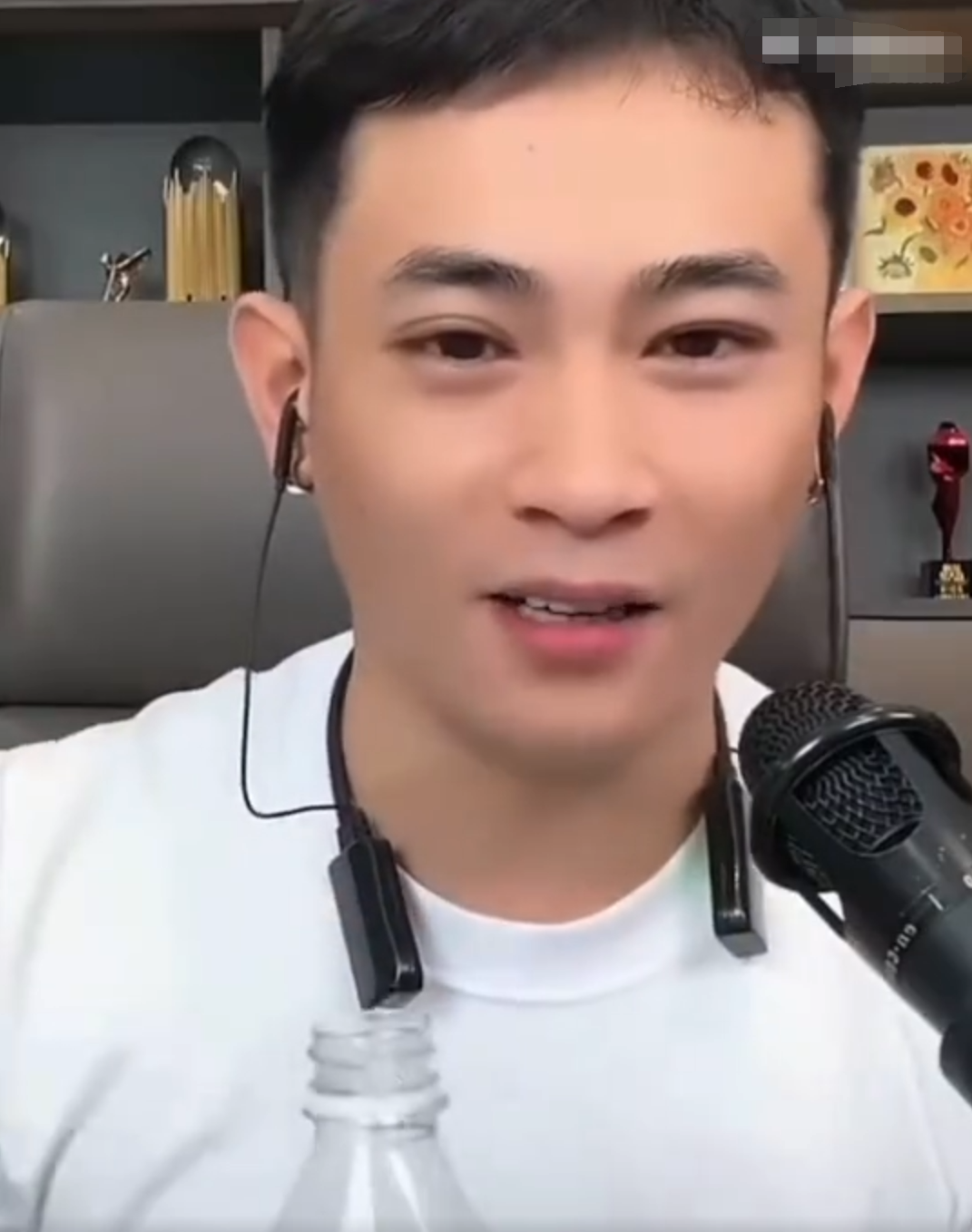 吴迪不去菏泽凑热闹，刷30万只涨粉1.7万！小胖评价吴迪人气高不能变现(图4)