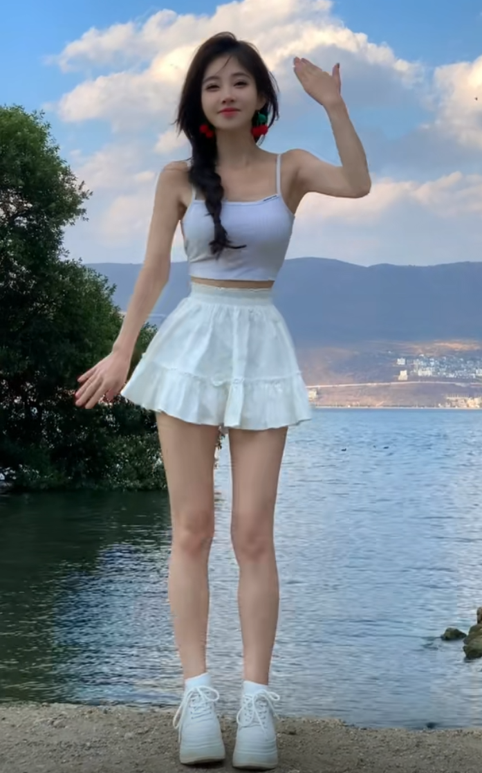 冯提莫直播关美颜卸妆,吸引超10万人围观,自嘲像个“老姑婆”(图1)