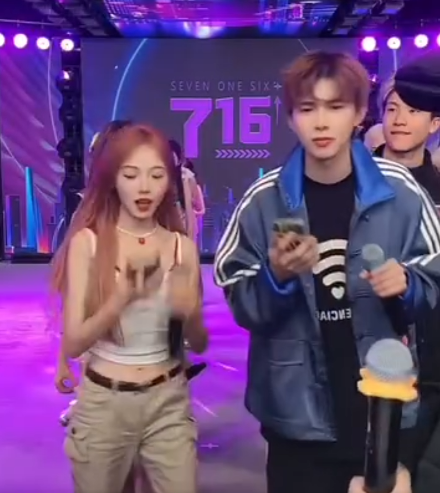 牌牌琦批雅儿娇妹团播不化妆，粉丝提醒小炸串花百万作风有问题？(图2)