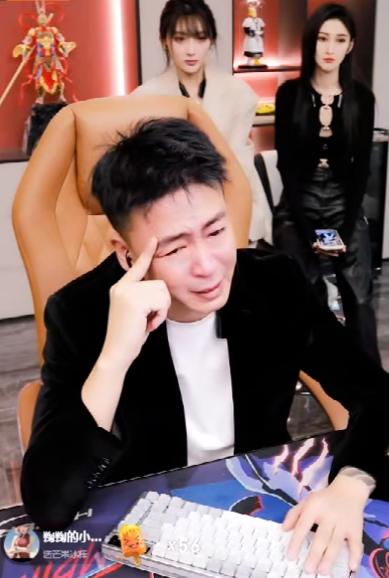 鱼闪闪受邀新加坡演出，唱跳火力全开！刘一手豁牙突然回归给粉丝惊喜(图6)