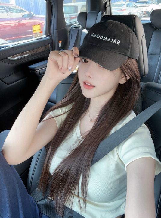 芮甜甜千万出售成都大别墅？猫妹妹确定已经从辛选除名？(图3)