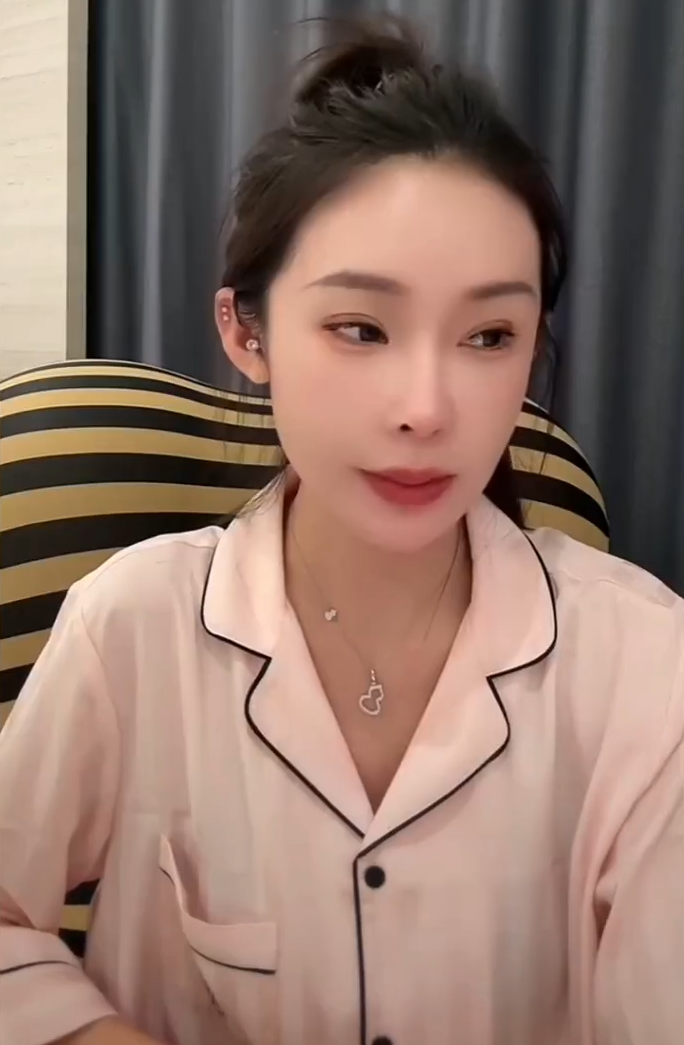 天佑醉酒深情唱歌，隔空示爱陈静莹？辛选排名前50主播，年入都在千万以上！(图3)