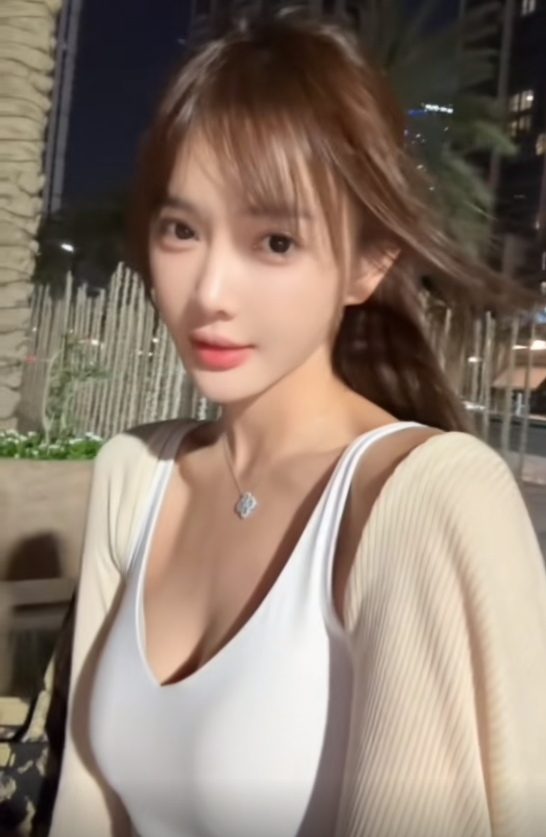 芮甜甜有意转型做户外主播？文儿能指挥娱加高管，回应继续是否买房(图1)