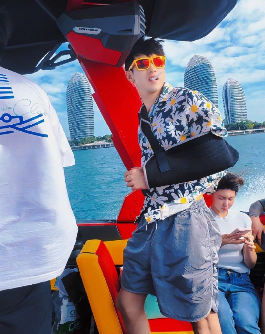 丁老五:猫妹妹已经起诉辛选,天佑:我还在巅峰,比直播挣钱多(图4)