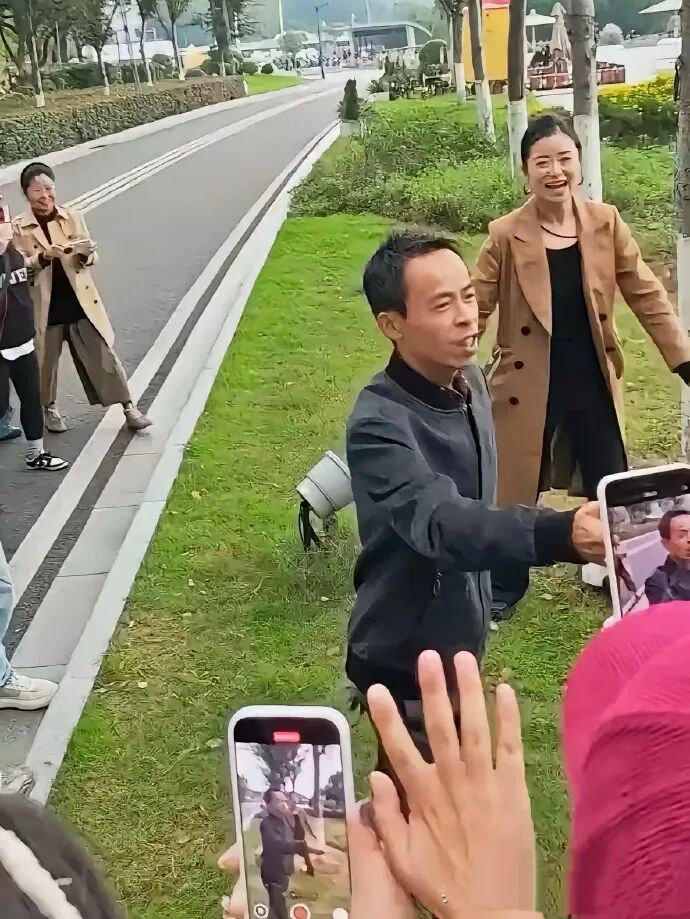 网红“鸡排哥”流量狂欢接近尾声？仙洋PK局失利宣布退出，自嘲“万年老二”(图3)