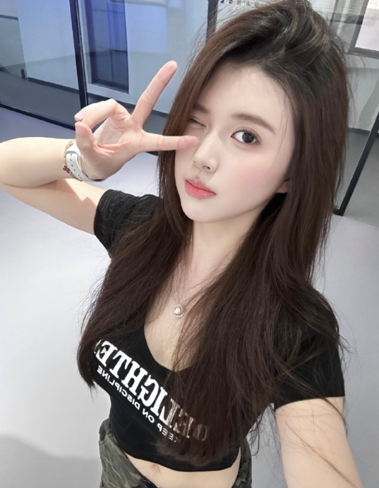 小毒液自曝又被家人催婚了，刘二狗自曝去年在宝哥身上挣了几千万(图4)