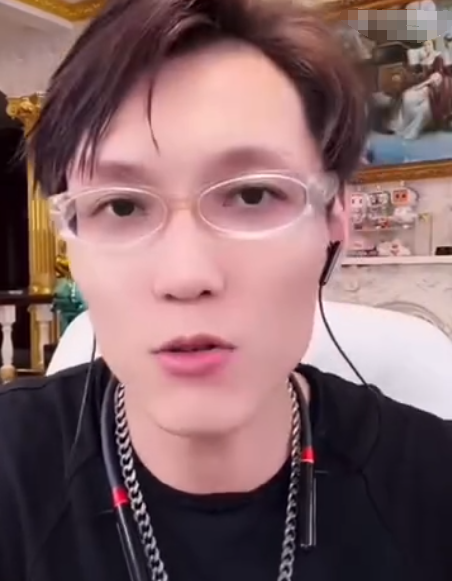 刘二狗吐槽十三姨不是一线主播，二驴封号成熟，回归老百姓生活(图3)