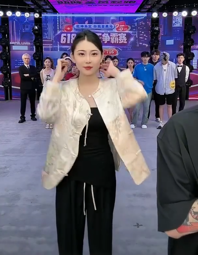 娇妹雅儿吵架，兮妹不站立场，牌牌琦夸雅儿作为妈妈毫无畏惧(图5)