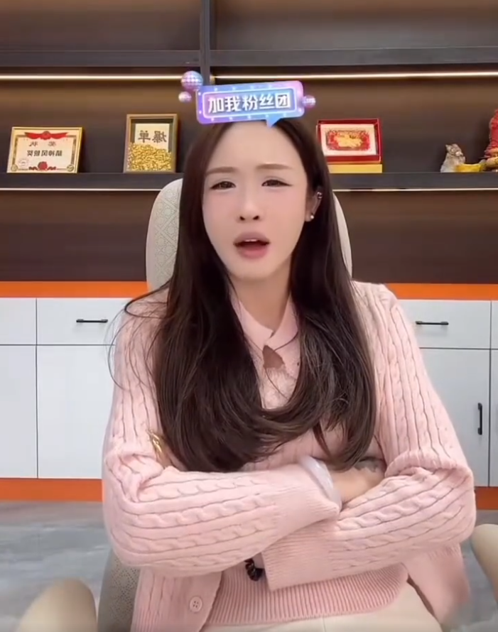 任权吐槽薛小婉需求大,拿枸杞当饭吃,黑暗萝莉大美自称佛系没有野心(图1)