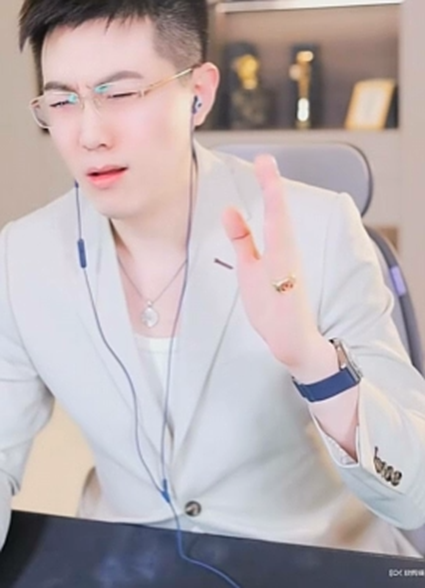 天佑回应阿哲近况：不落井下石，各自安好，玄律谈前老板4.8亿债务(图6)