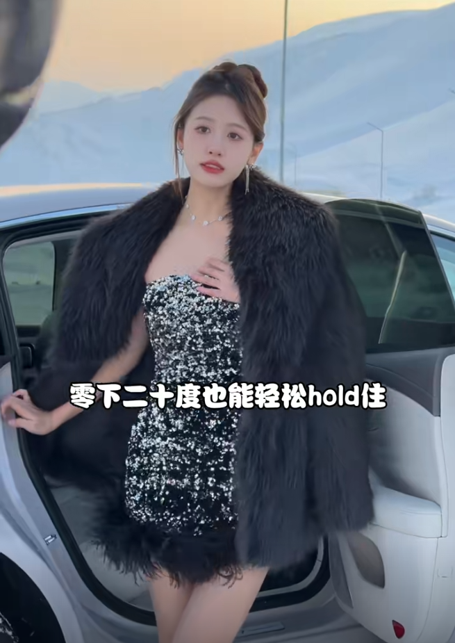 “蓝衣女神”做妈妈了，一栗小莎子官宣产子，在孕期内仍坚持工作(图4)