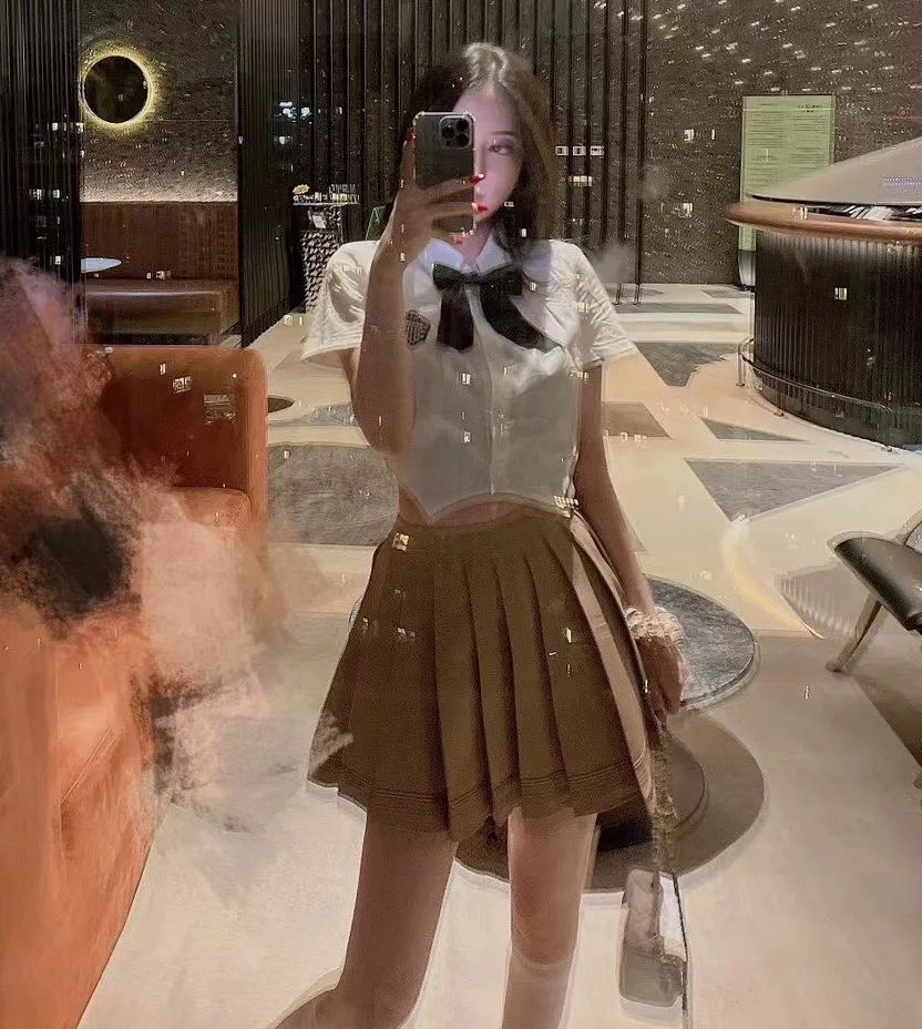 感谢直播拯救了我！女主播从小干脏活，做主播首月买4万块的包(图4)