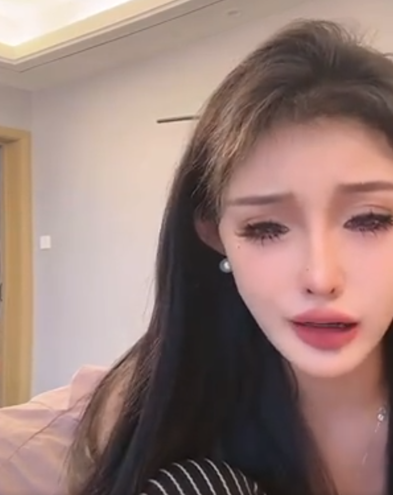 博妹怒斥刘叉叉团队裴娜，立上牌坊了还装，朴洛熙被粉丝骂哭(图2)