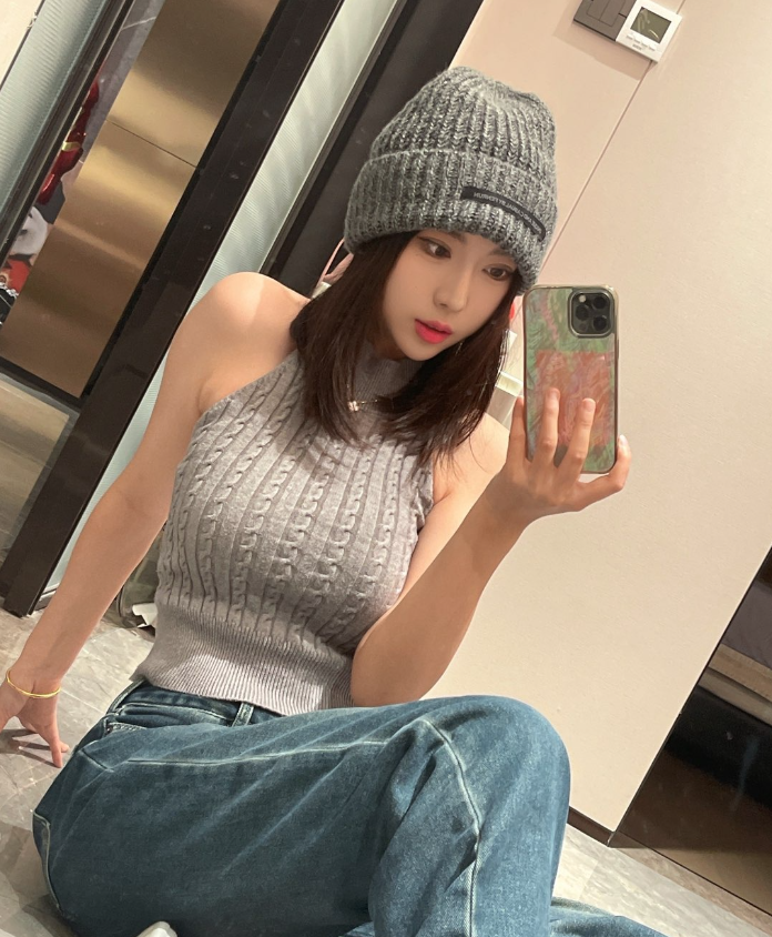 女主播自信身材比拼，能与米娜五五开？网友：大归大魅惑不足(图7)