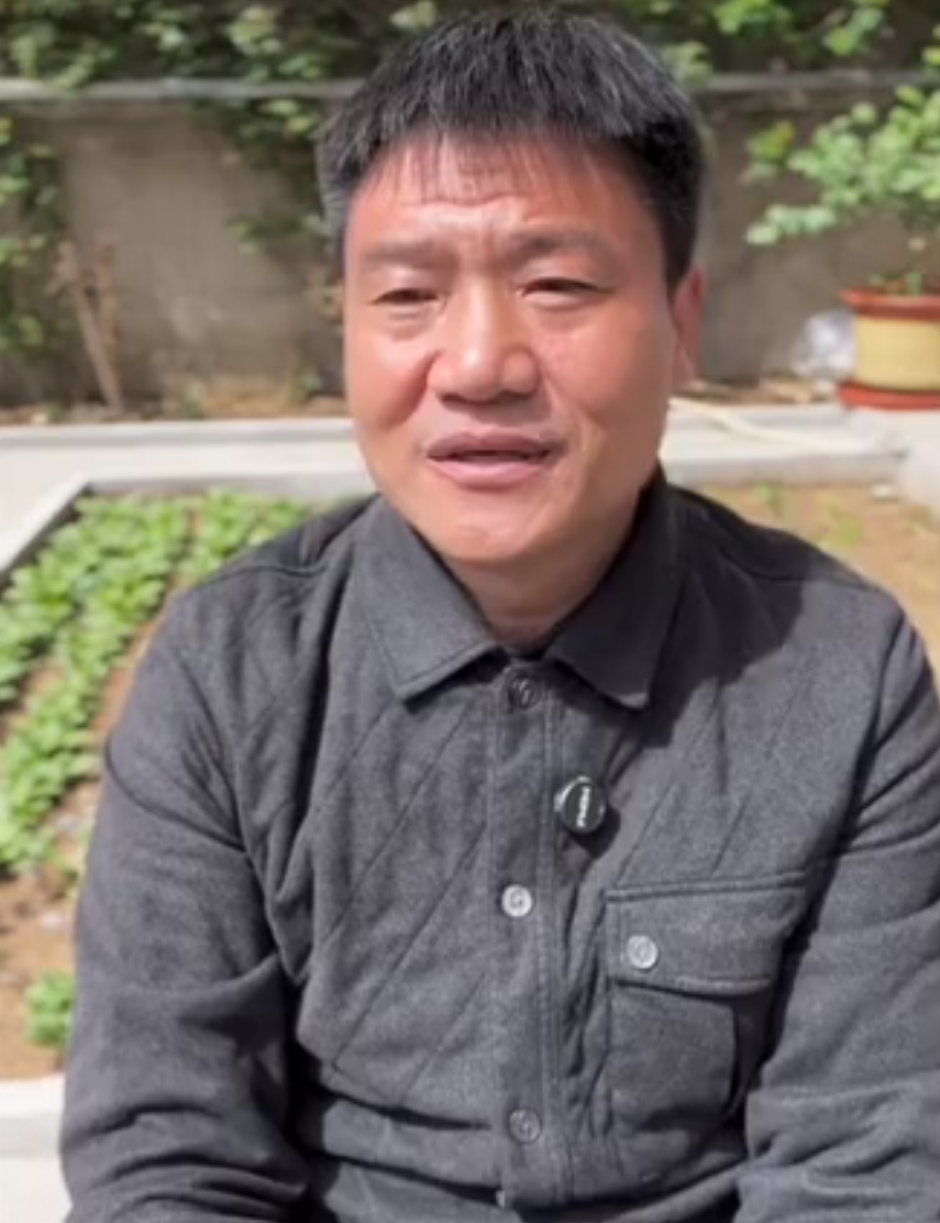 “反诈老陈”年收入31万上热搜,刘二狗回应机房人气质疑,就是有人眼红(图4)