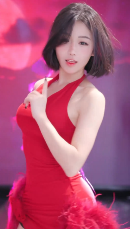 十年擦边为公益？小深深测试某音违规点！张二嫂怒撕陶大帅人设炒作(图3)