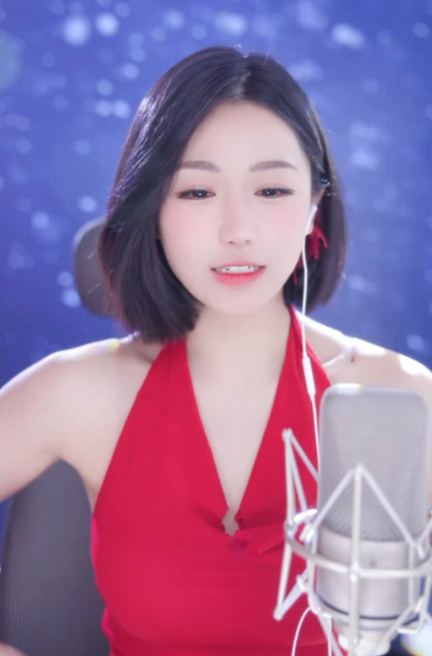 十年擦边为公益？小深深测试某音违规点！张二嫂怒撕陶大帅人设炒作(图6)