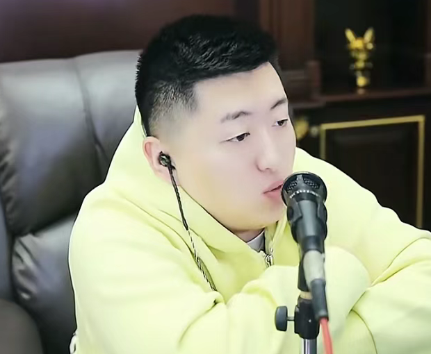 阿哲违约金近1亿?回应还是有压力的!小洲回应是否参加崔阿扎婚礼(图2)