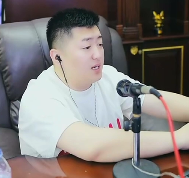 阿哲违约金近1亿?回应还是有压力的!小洲回应是否参加崔阿扎婚礼(图4)