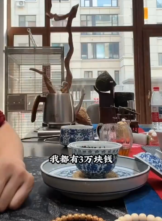 猫妹妹回应不回辛选，没法融进去，天佑吃回扣被“抓包”，开会批评月薪三万“保底”(图4)