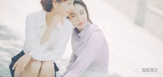 高露晒与佟丽娅合照，丫丫聊天截图回应，俩人聊天也太搞笑了(图6)