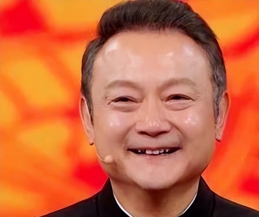 整容的5位男星：削骨、打针、垫鼻梁个个不手软，顺其自然不好吗(图2)