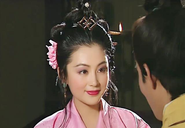 曹操杀吕布后把貂蝉送给关羽，为何貂蝉与关羽同处一晚后就自尽？(图6)