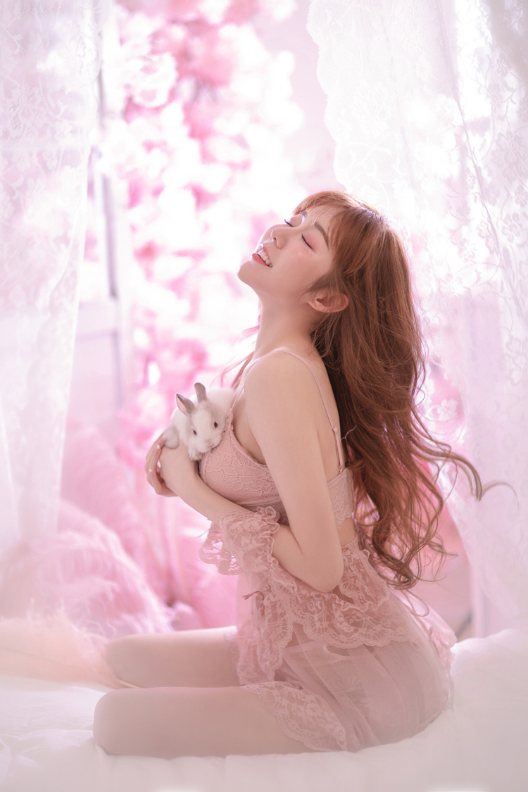 YY当红主播星妹妹性感写真照第7张