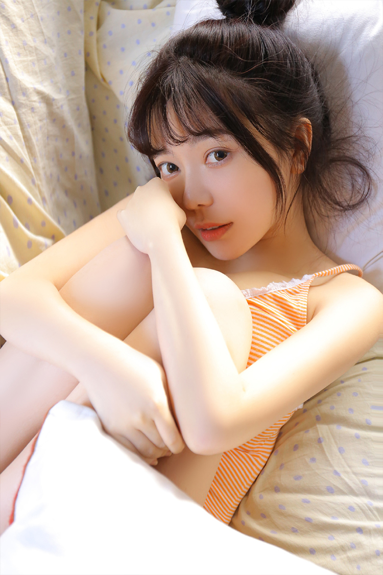 斗鱼人气主播刘飞儿性感清纯写真照片