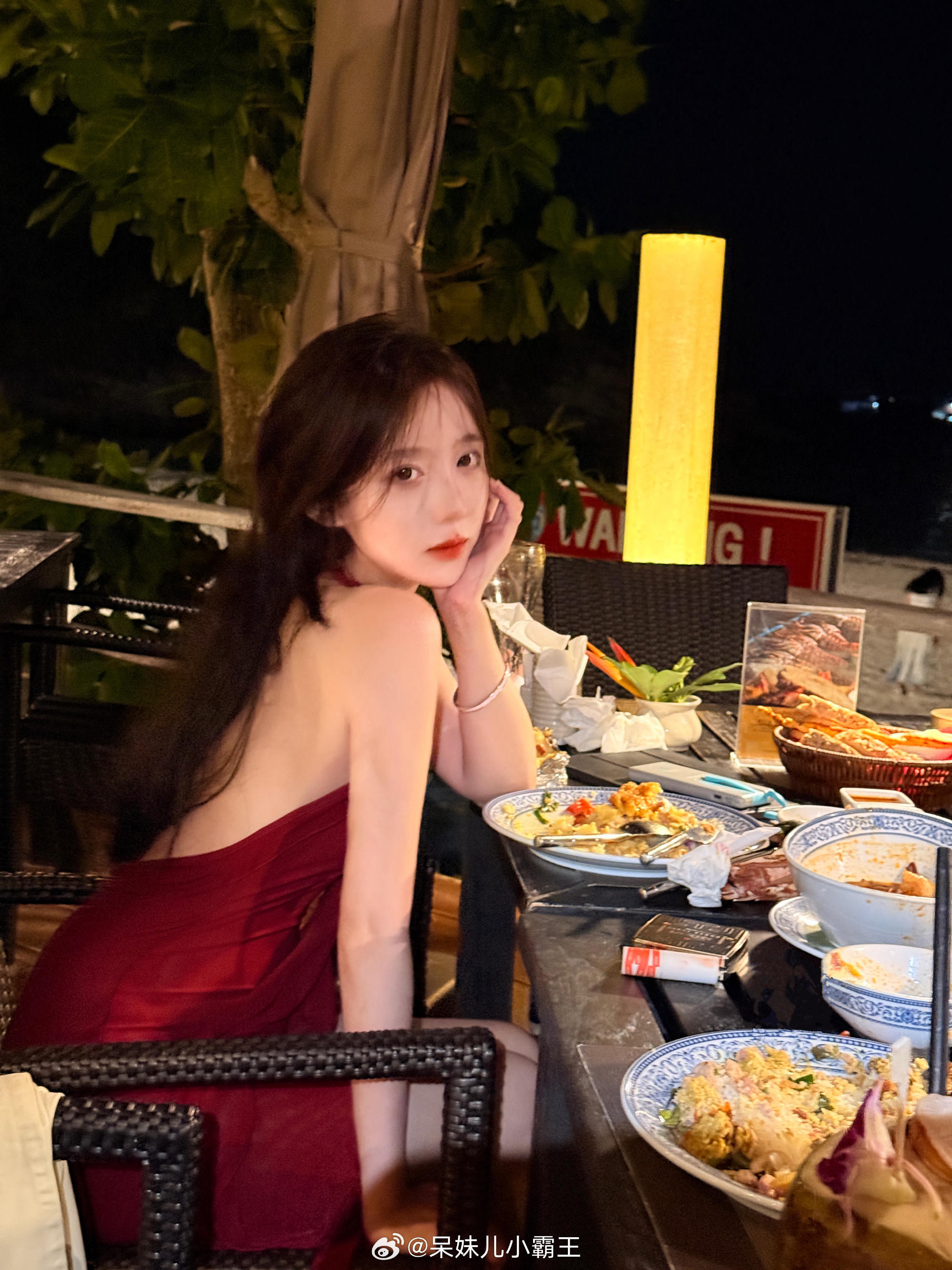 斗鱼主播呆妹儿小霸王泳装写真图集第3张