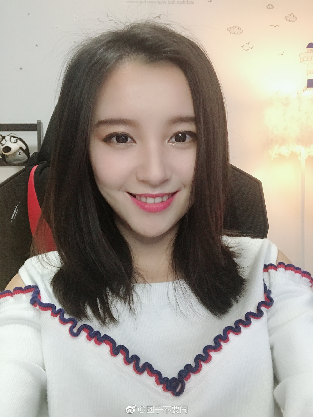 原斗鱼直播平台糯米团子Q生活照图集第5张