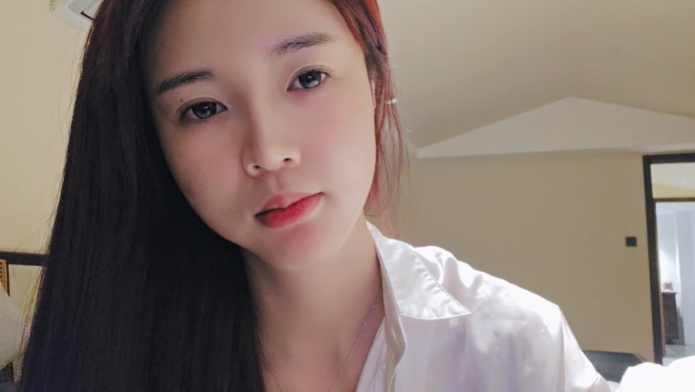 “直播间涨到2万人!钱小佳真心对我!会长连信息都不发!都不带我!罗玉姬子说道!”(图1)