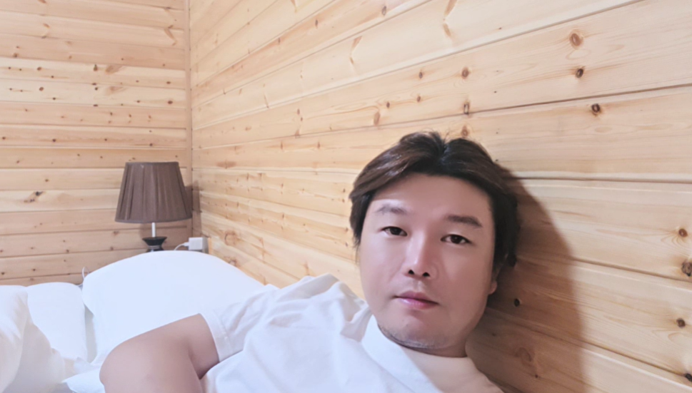 外面主播开机干不死我！干我是觉得我有实力！阿布称被干一年了！没人干的死！(图1)