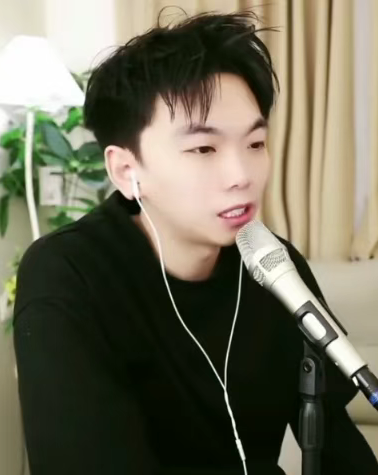 正义使者?童琪琪急眼专场开撕海对面!赵小磊放话没有怕过谁,和老利谁也管不着!(图2)