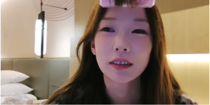 现在看到番薯就应激！诺米一姐疯狂暗讽985！直言自己人气都比那边高！(图1)