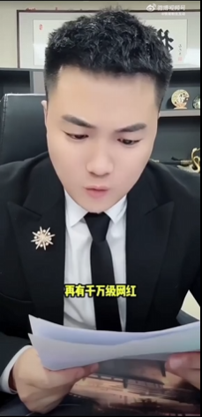 快手陆续几千万网红到期将宣布要离开!鹏gg与王小源女徒官宣恋情,搂抱亲吻!(图1)