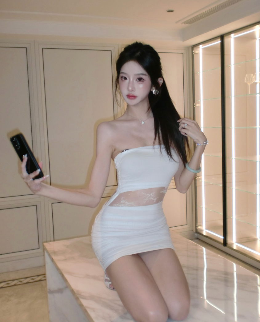 卢本伟新女友曝光?女网红“巴旦木”承认恋爱,绝口不提那个男人(图8)