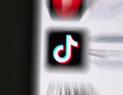 抖音教程视频教程合成2019：拍抖音视频应该配什(图3)